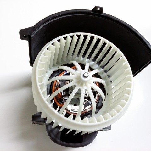 Ensemble moteur de ventilateur HVAC 700262 7L0-820-021-Q 4L1-820-021-B 76994 Moteur de ventilateur de chauffage avec cage de ventilateur pour Audi Q7 2007-2015, Volkswagen Touareg 2004-2010